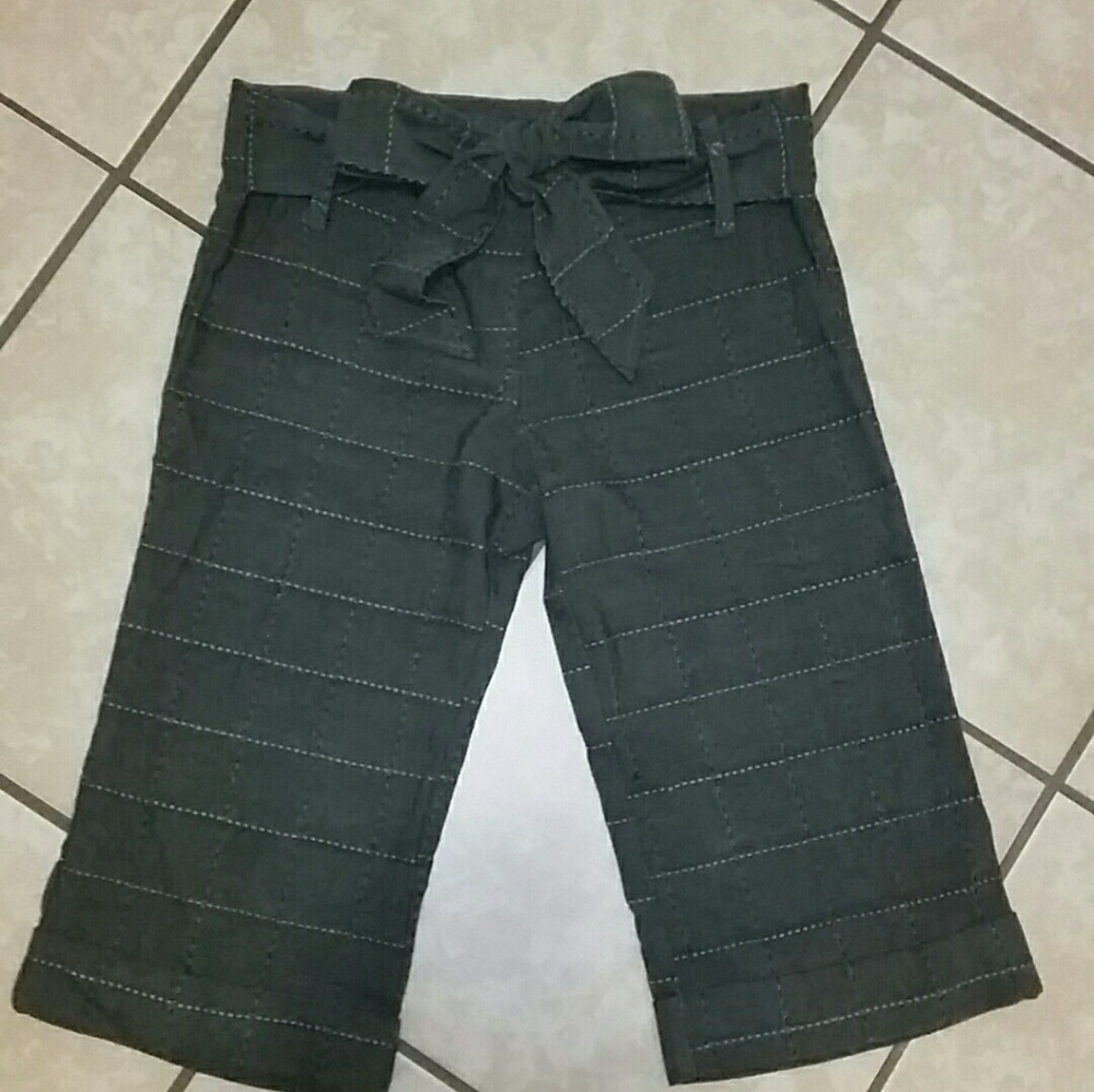 Dressy grey capris
